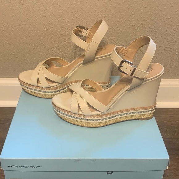 Antonio Melani Blondee Wedges - Picture 3 of 8